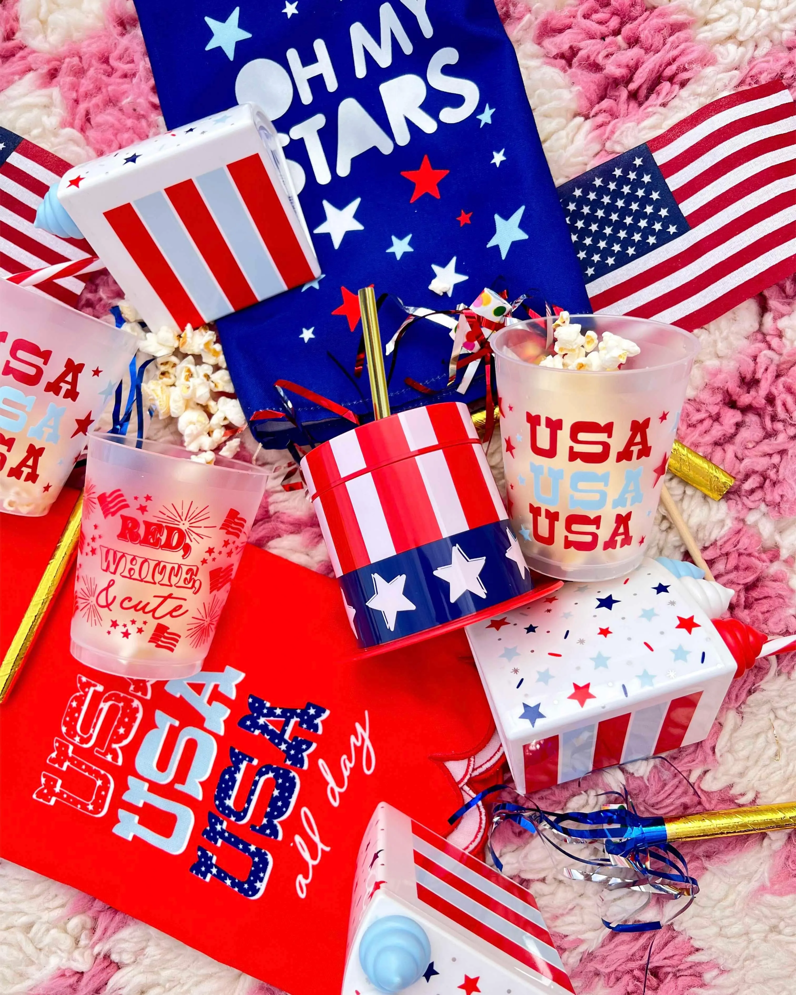 Slice Of Fun Patriotic Sipper Set with Straws
